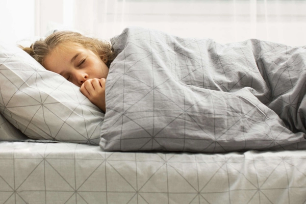 Zdrowy sen malucha - jak urządzić sypialnię dziecka